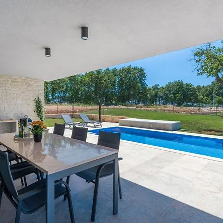 Botanica Comfortable Vacation